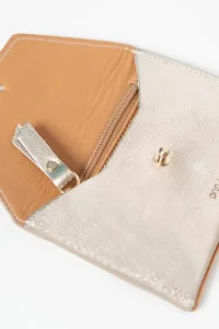 ANN KURZ Tiny envelope platin 4012 metallic
